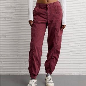 American Eagle Snappy Stretch High-Waisted Baggy Cargo Jogger